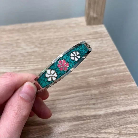 SALE Sterling silver alpaca clasp bracelet - Picture 1 of 10